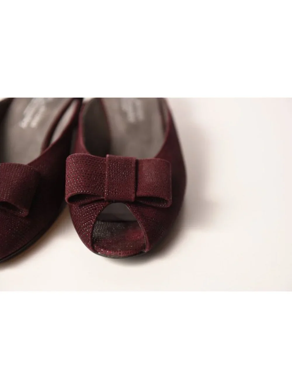 Stuart Weitzman for Russell & Bromley Candy Burgundy Peep Toe Wedges Size 6 - Picture 9 of 10